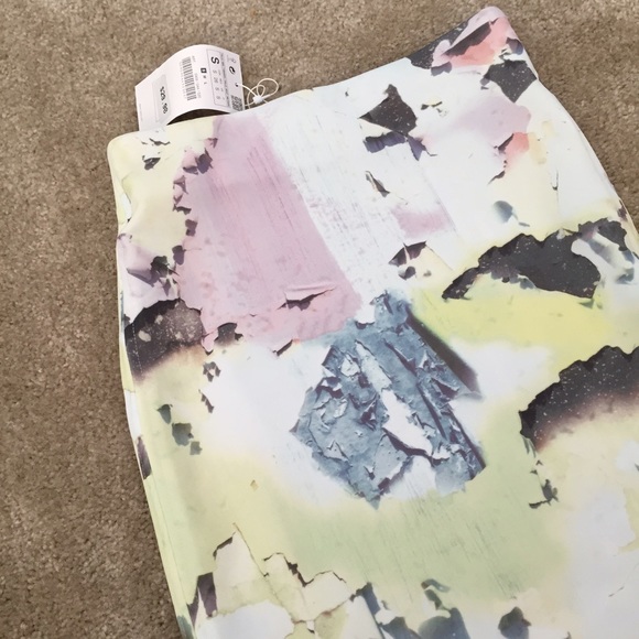 Zara Dresses & Skirts - Pastel Print Bodycon Skirt