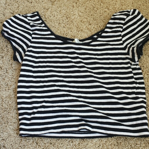 Black and white crop top