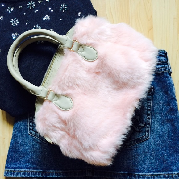 Japan Handbags - Pretty Pastel Pink Furry Tote / Crossbody