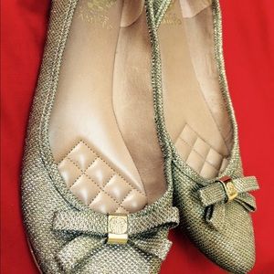 Size 10 Vince Camuto Timba Flash Silver Flats