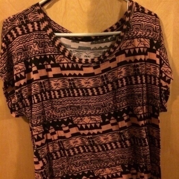 Salmon and black crop Top