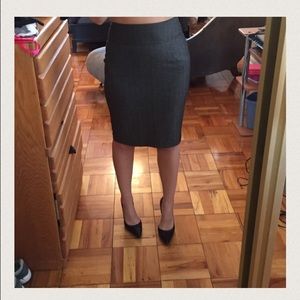 Grey pencil skirt