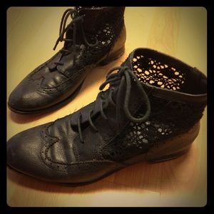 Forever 21 ankle boots, size 9