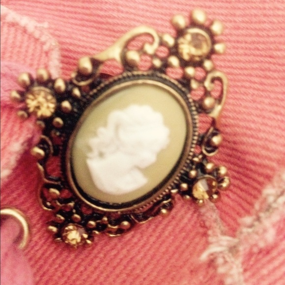 Cocktail ring