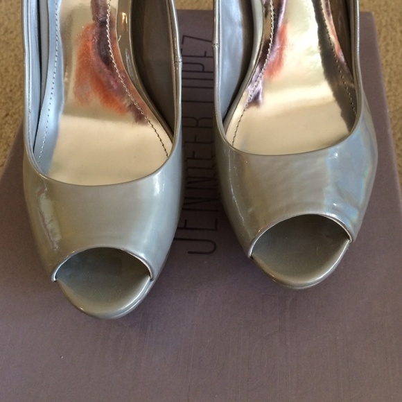 Silver/grey dress shoes - Picture 2 of 4