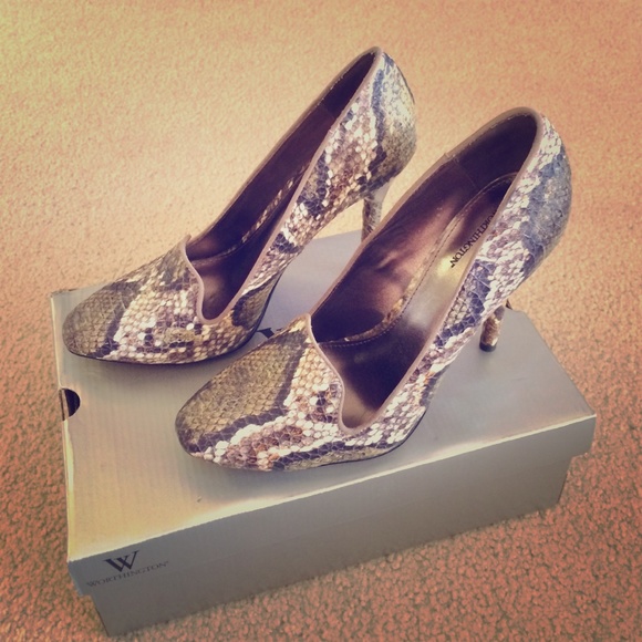 Faux snake skin shoes - Picture 1 of 4