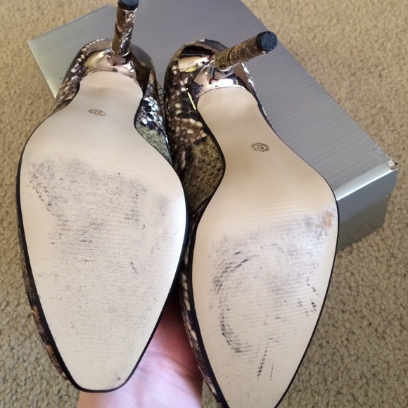 Faux snake skin shoes - Picture 3 of 4