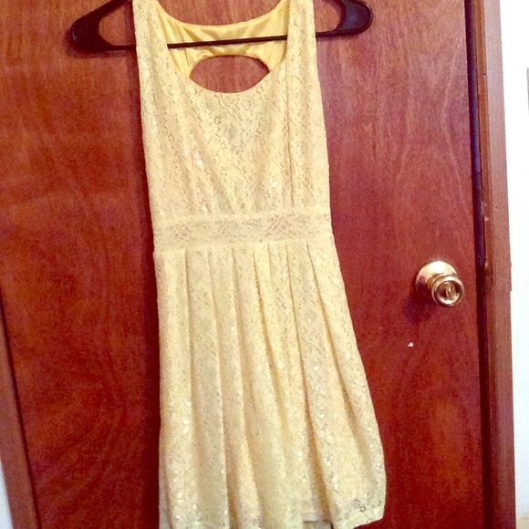 Yellow fitted dress