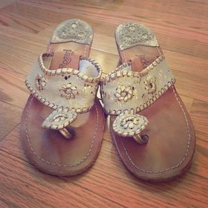JACK ROGERS Size 8 Gold Sandals!