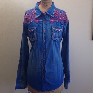 Roar brand button down