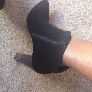 Nine West suede booties