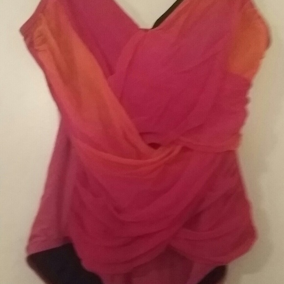 **Sold on Vinted * * - Picture 2 of 3