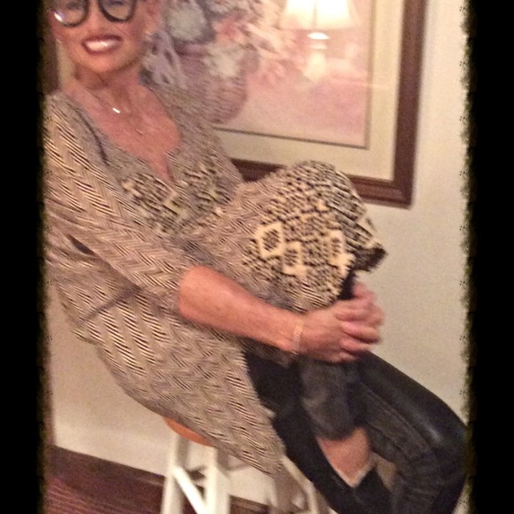 ❤️NWT/Umgee/Hi/Lo/Tunic or Dress/Tribal Print/Sm - Picture 4 of 4