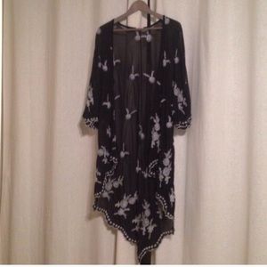 Black & White Floral Robe