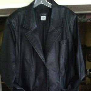 Women's size B2 leather jacket