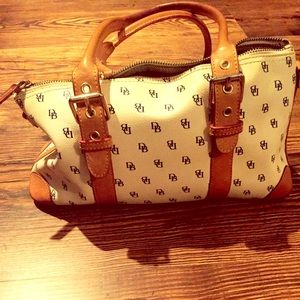 Dooney & Bourke purse