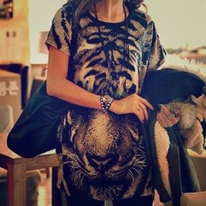 BUNDLE ❤️ Tiger with blue eyes shirt& crop top