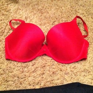 Red bra 38D