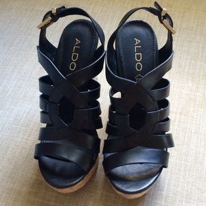❌SOLD in Bundle❌Aldo Black Strap Wedges