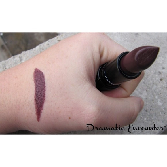 • mac dramatic encounter lipstick • - Picture 2 of 4