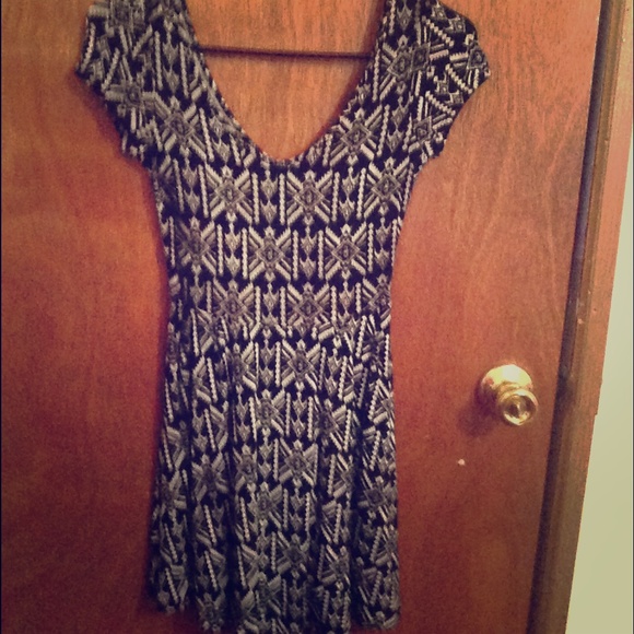 Black and white patterned dress