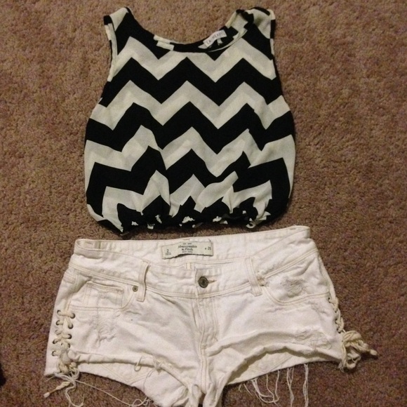 La Hearts CropTop