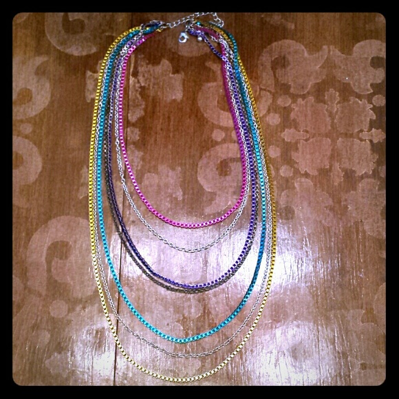 Multi cain layered necklace