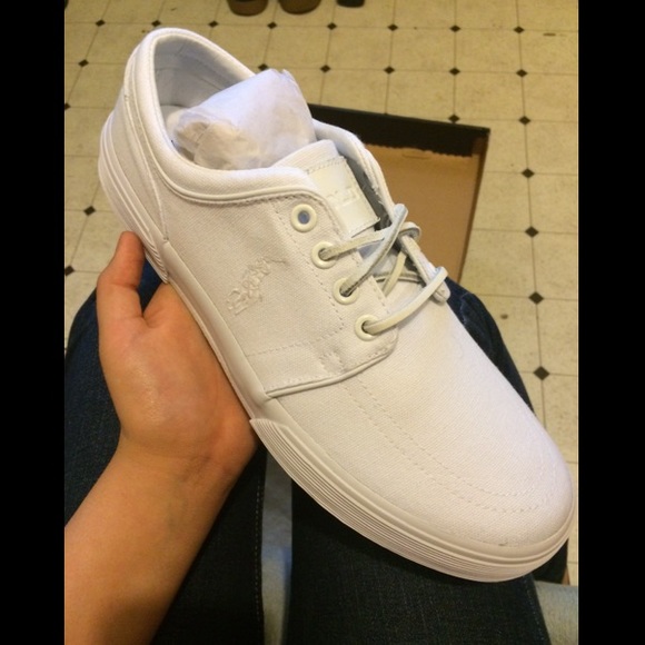 ✨NEW✨WHITE POLO SHOES