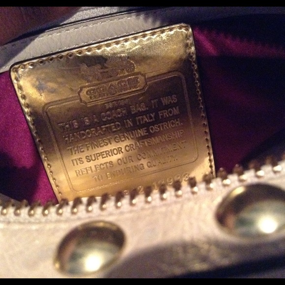 🎉Host Pick 7/27 🎉Coach Auth Ostrich Lthr Sabrina - Picture 2 of 4