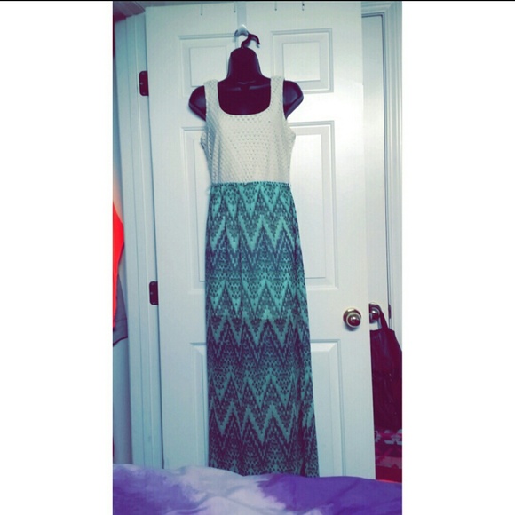 SOLD Maxi Dress
