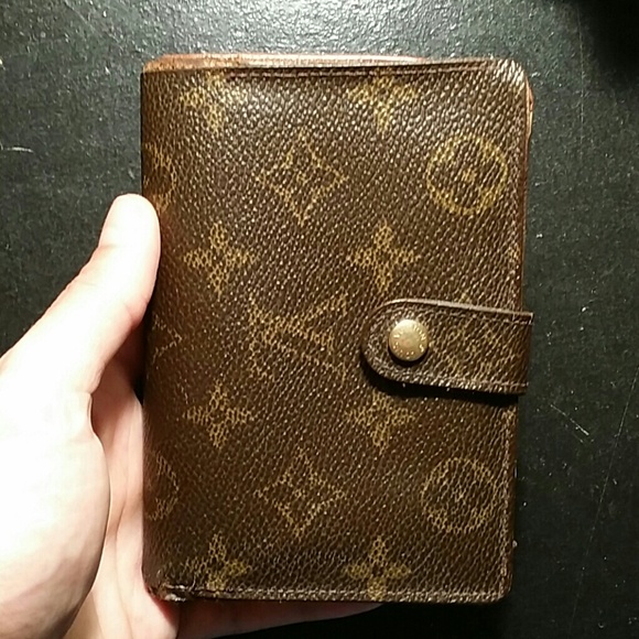100% Authentic Louis Vuitton Snap Wallet