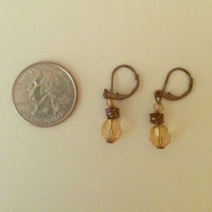 Vintage inspired lime green earrings 💁🏼