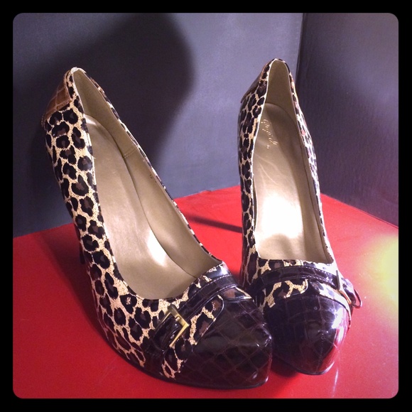 Leopard printed sexy heels..