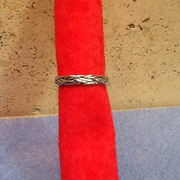 STERLING SILVER 🐬RING SIZE 9 Bradded☀️& beautiful