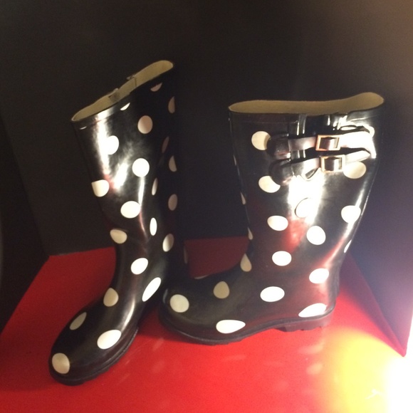 Vw rainboots blk & white Polk dots