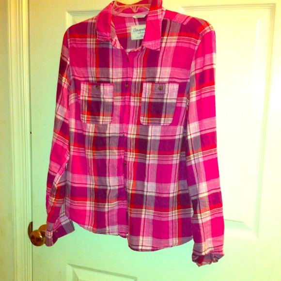 Cute pink plaid shirt - Picture 1 of 1