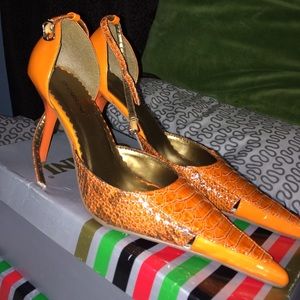 Carrini orange heels