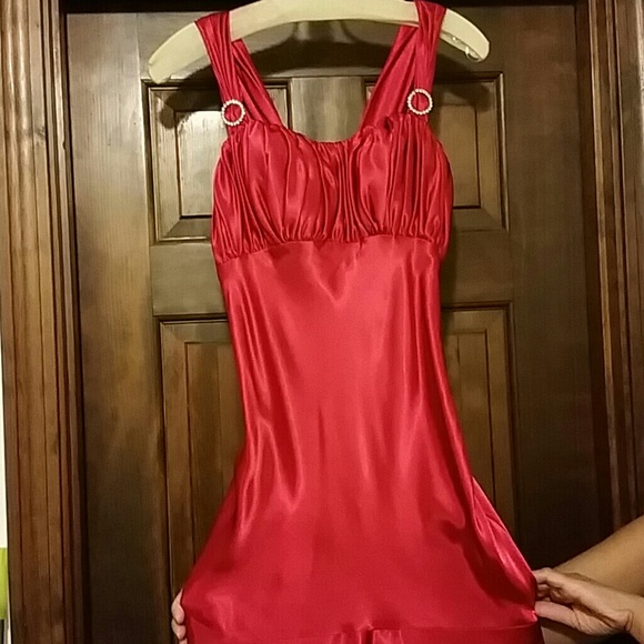 Prom/Formal Dress - Picture 2 of 3