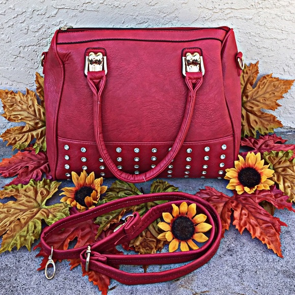 ❗️🚫SOLD❗️Ruby Radiance Handbag - Picture 2 of 4