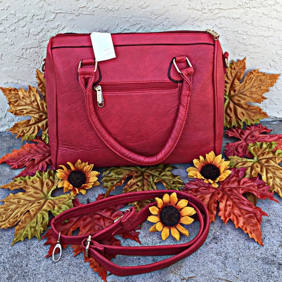 ❗️🚫SOLD❗️Ruby Radiance Handbag - Picture 3 of 4