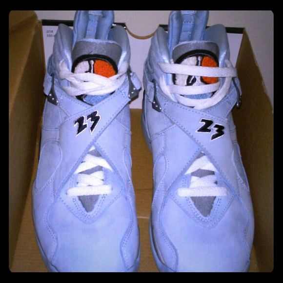 NEW/NEVER WORN-WMNS AIR JORDAN 8 RETRO
