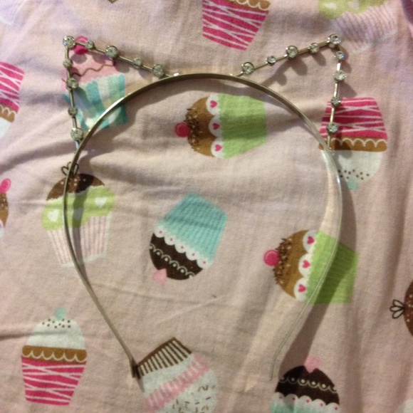 Hot Topic Accessories - Metal Cat ears