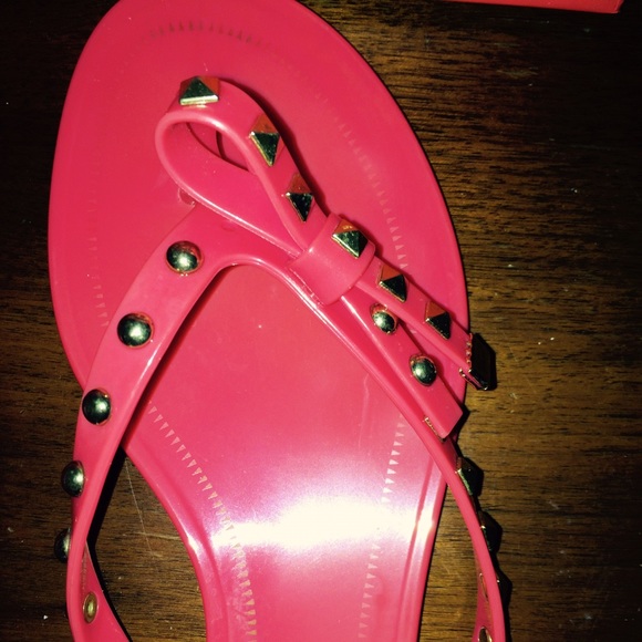 Ivanka Trump Medium Pink Natty Sandals