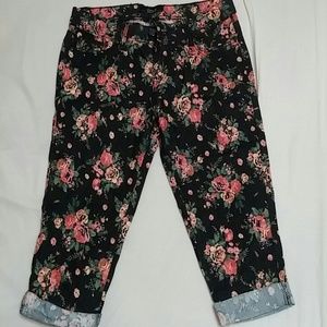 Floral print capri