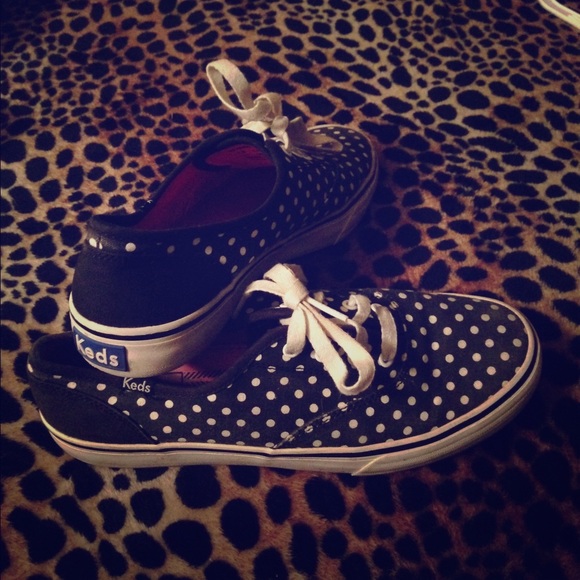 Polka dot keds