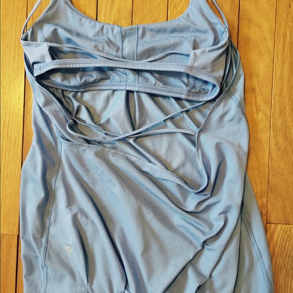 Super cute periwinkle lulu flow and go 2 tank.