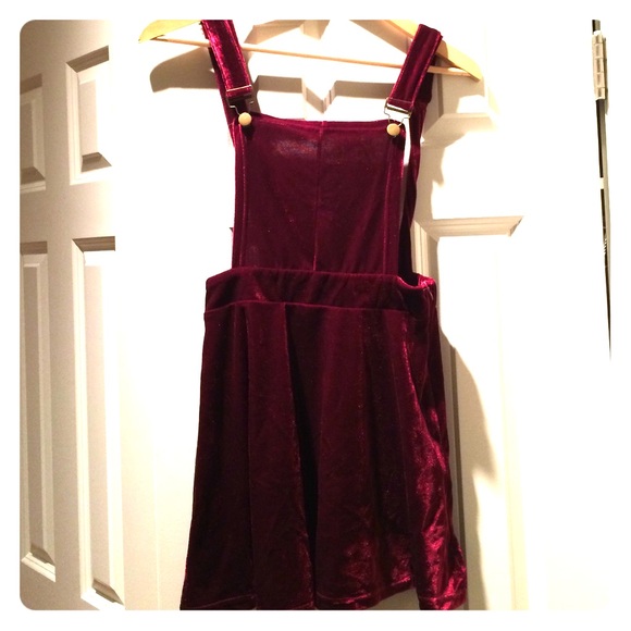 Cranberry velvet jumper, 90s chic!