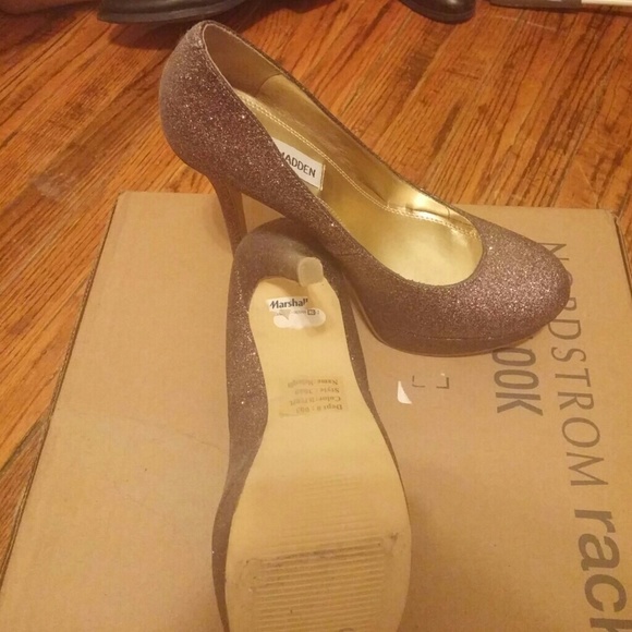 Steve Madden - Picture 3 of 3