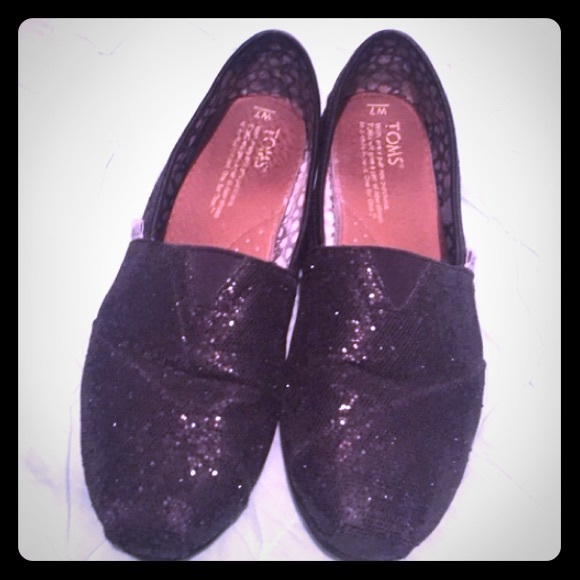 Black glitter toms