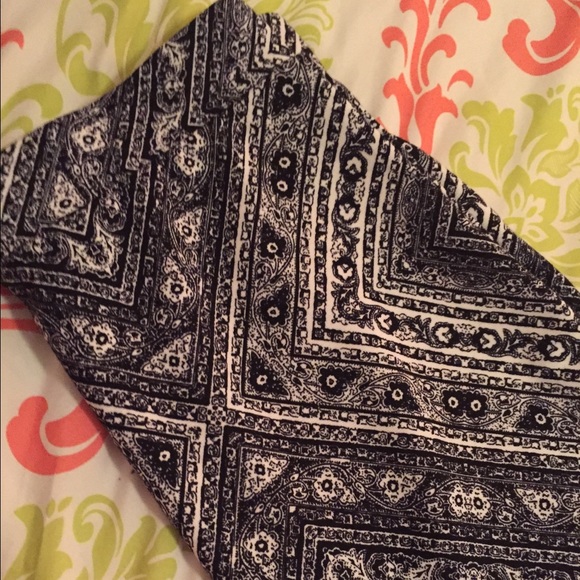 2 Knee length skirts 💕 - Picture 3 of 4